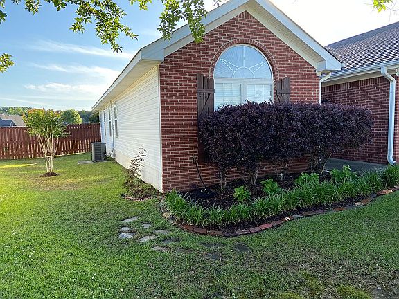 3rd image of 4709 Madison Cir