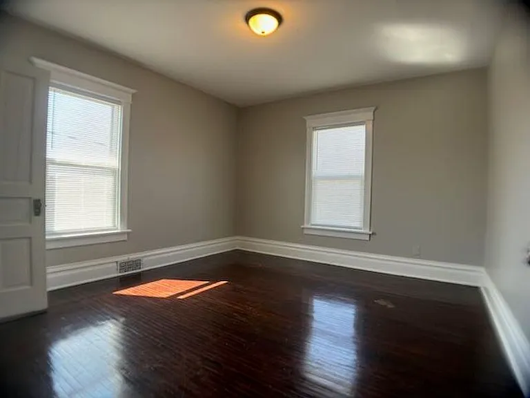1010 N Elmwood Ave — Photo 10