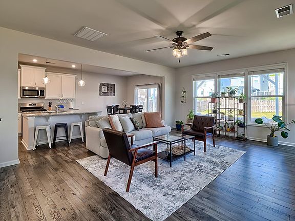 4th image of 227 Savannah Wood Rd