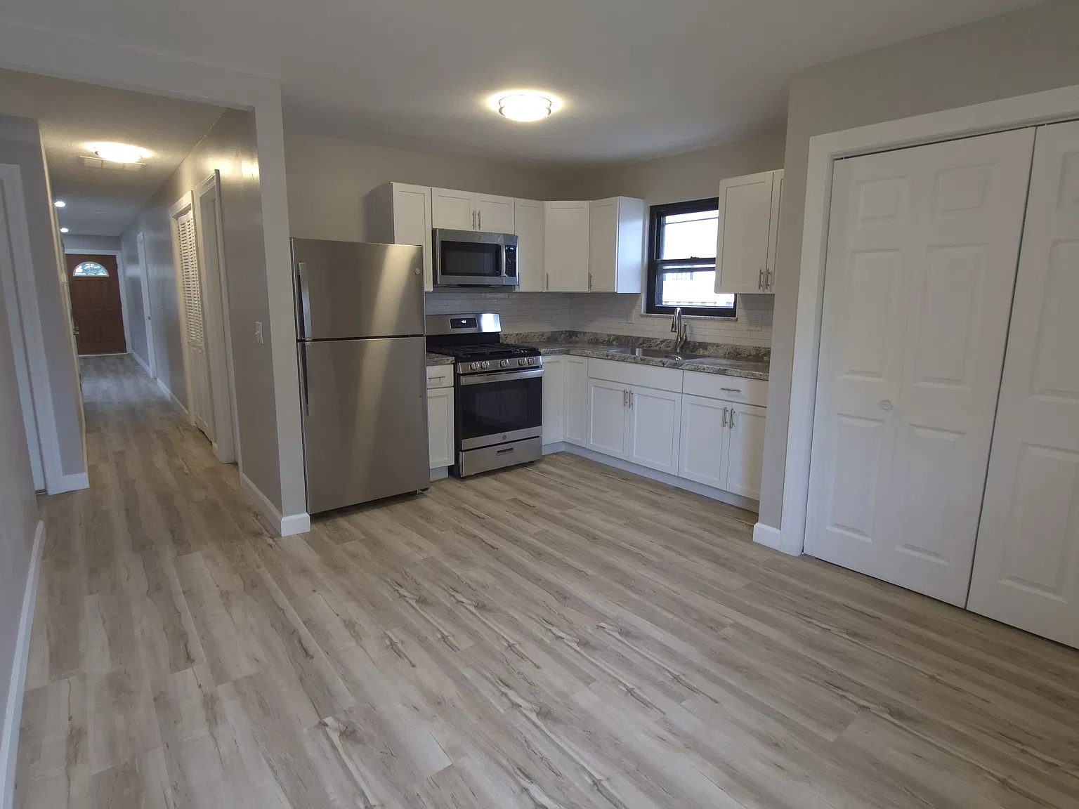 3 bed, 1200 sqft, $1,750 — Photo 4