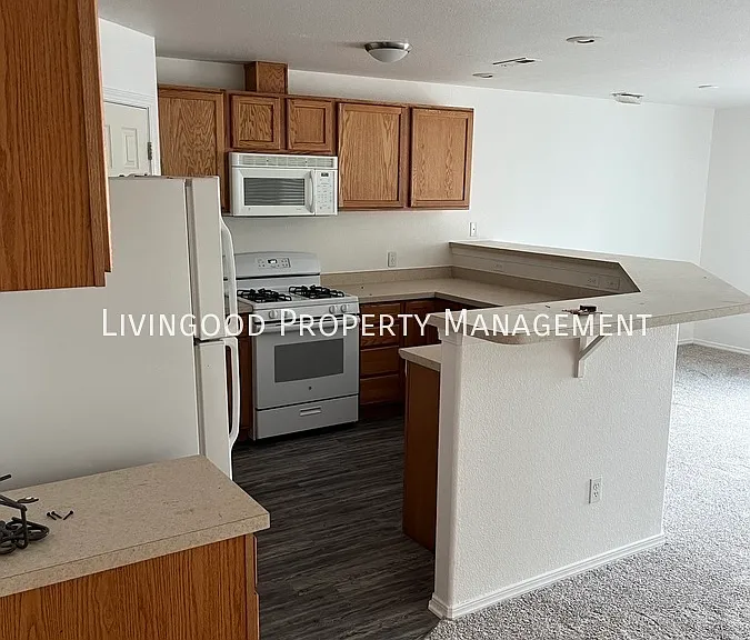 2930 Main St #102 — Photo 4