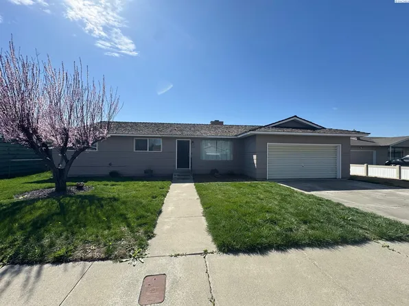 1527 Oak St, Sunnyside, WA 98944