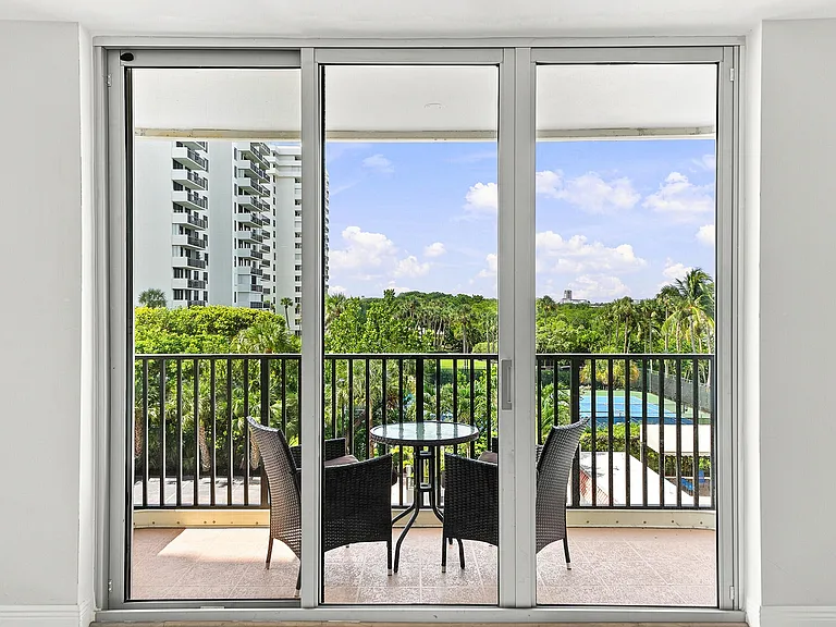 2121 N Ocean Blvd #405W — Photo 16