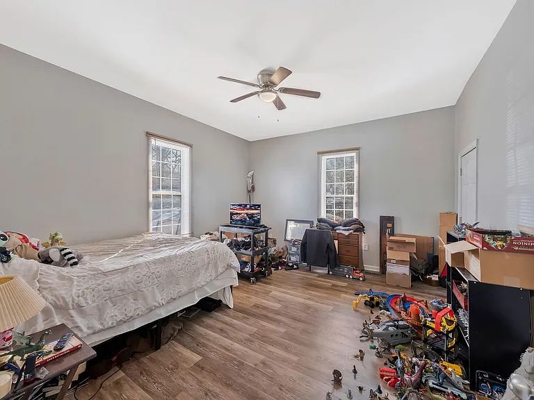1214 School St — Photo 5