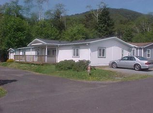 1026 NE 14th Ave, Rockaway Beach, OR 97136