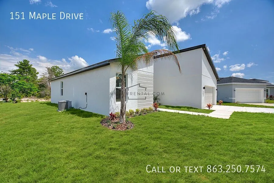 Deposit-Free! Modern, energy efficient home with ALL of the upgrades! Poinciana, FL — Photo 3