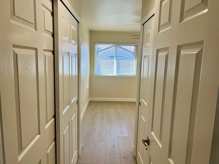 209 Stony Point Rd #E — Photo 9