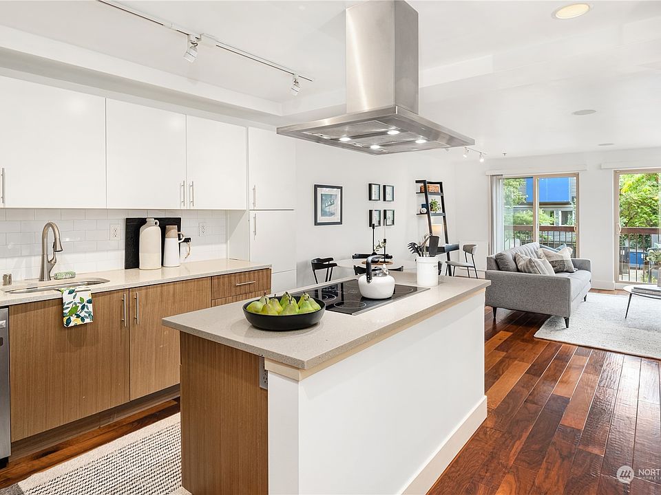 1st image of 500 5th Avenue W #102