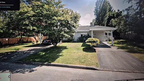 3568 Handley Cres Photo 1