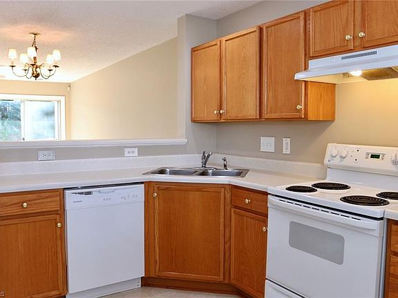 5th image of 1027 Oak Blossom Way