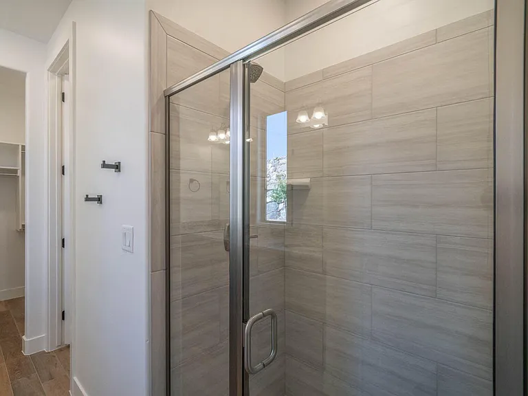 En Suite Bathroom
