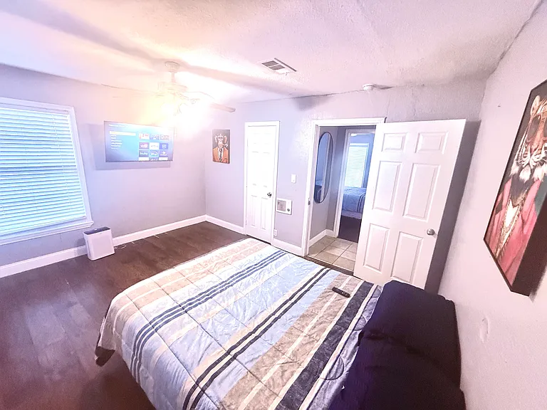 4140 S Adams St — Photo 2