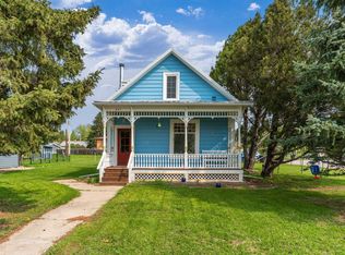847 Harney St, Custer, SD 57730
