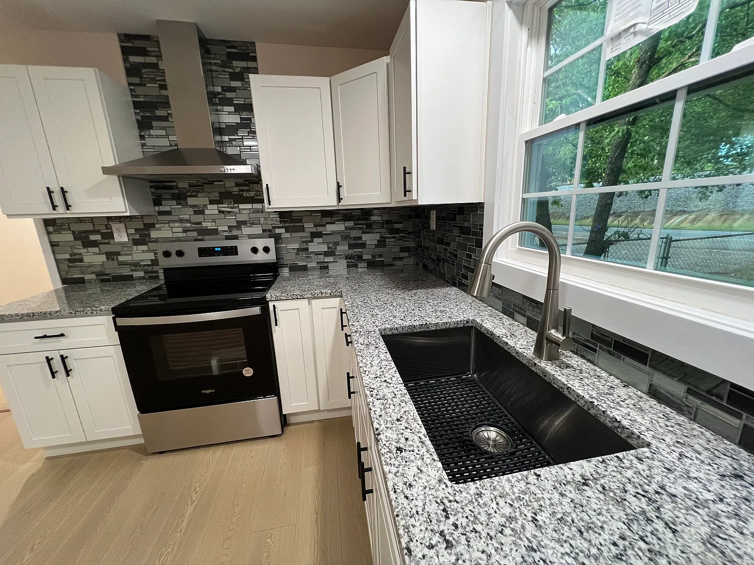 3 bed, 1258 sqft, $1,800 — Photo 3