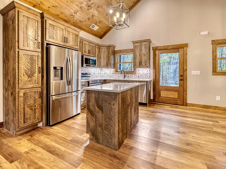 200 E Ridge Ln — Photo 4