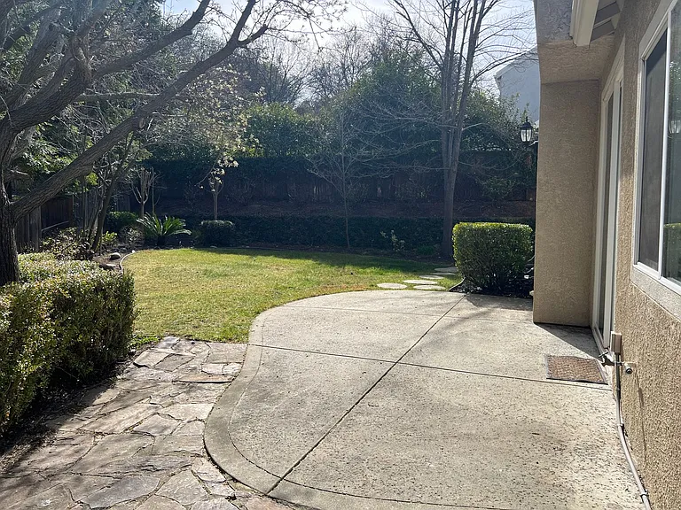 9307 Swan Lake Dr — Photo 9