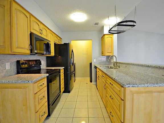 4th image of 4034 Heatherbrook Ct