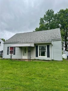 1916 Victoria St, Cuyahoga Falls, OH, 44221