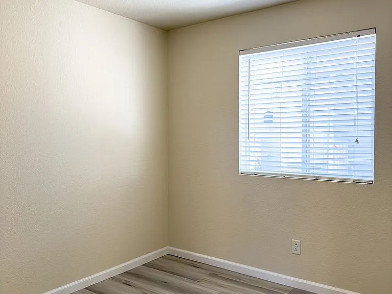 3033 W Custer Pl — Photo 18