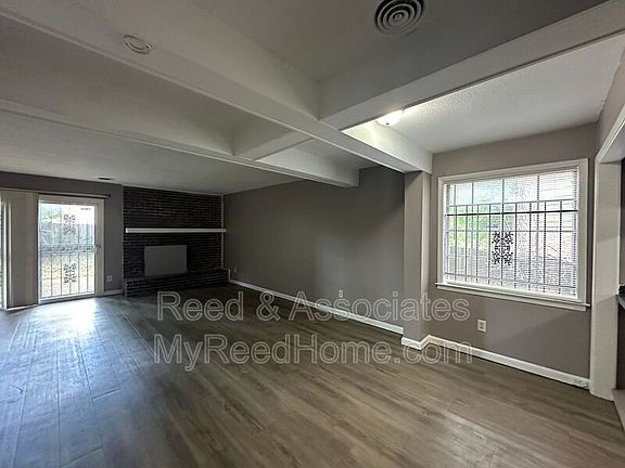 2nd image of 3115 Monterrey Sq