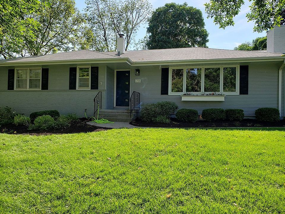 1st image of 1706 S 118th St
