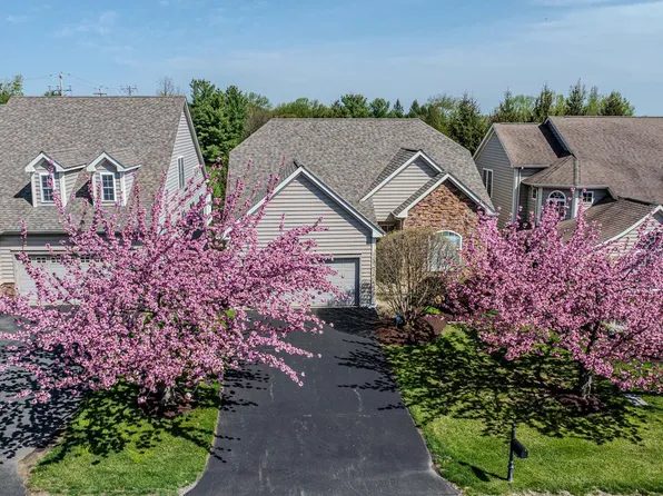 103 Pine Valley Dr, Avondale, PA 19311