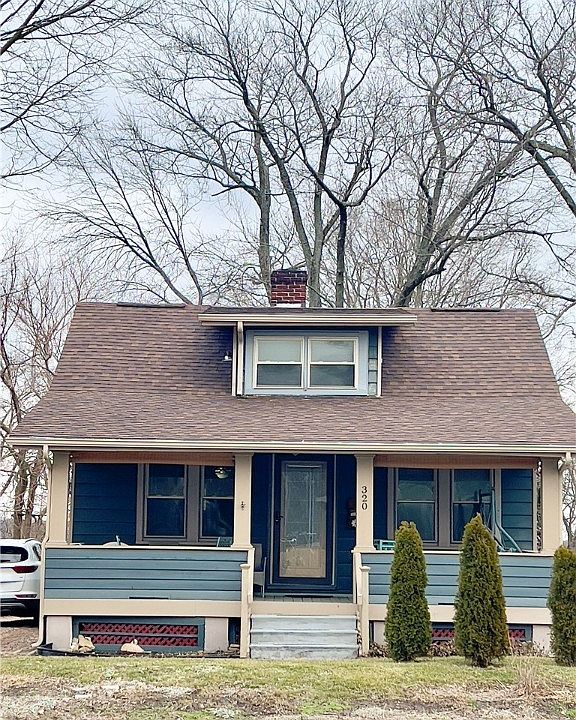 1st image of 320 N Main St