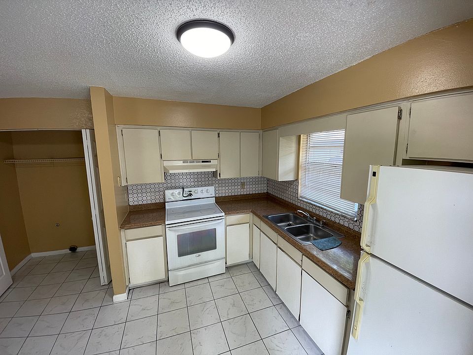1st image of 3803 Phillips St APT A