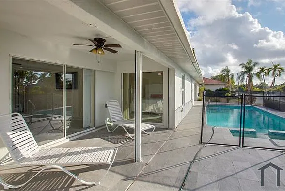 1414 SE 6th Ave — Photo 6