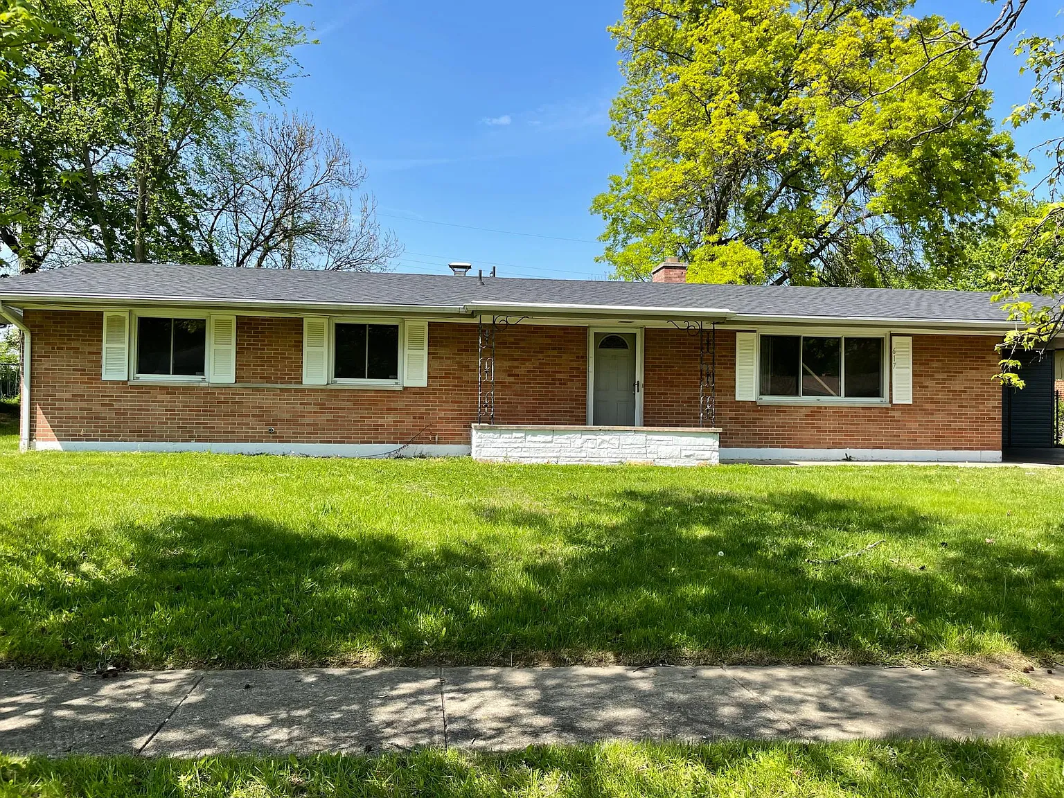 617 Mapleside Dr photo 1
