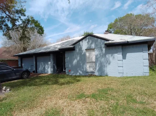 5003 Live Oak Dr, Dickinson, TX 77539