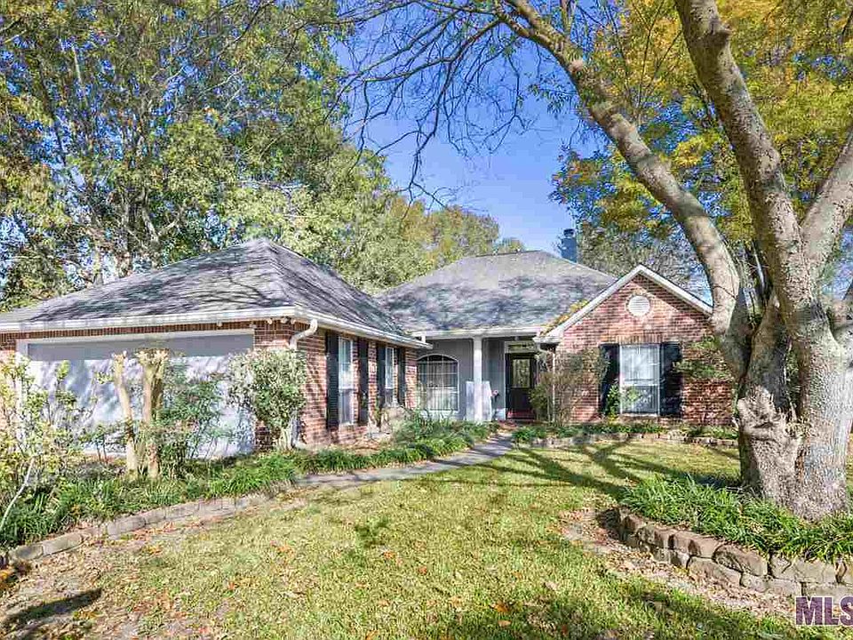 1st image of 38065 Cove Ct