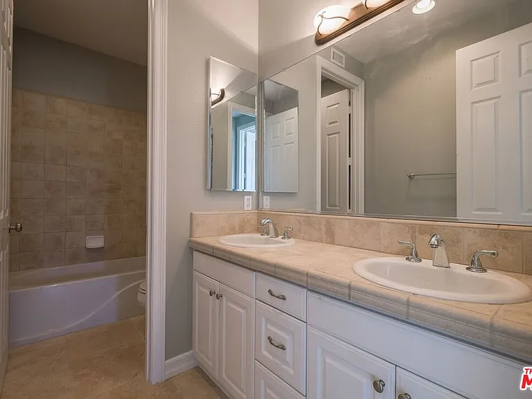 22430 Leisure Dr — Photo 34