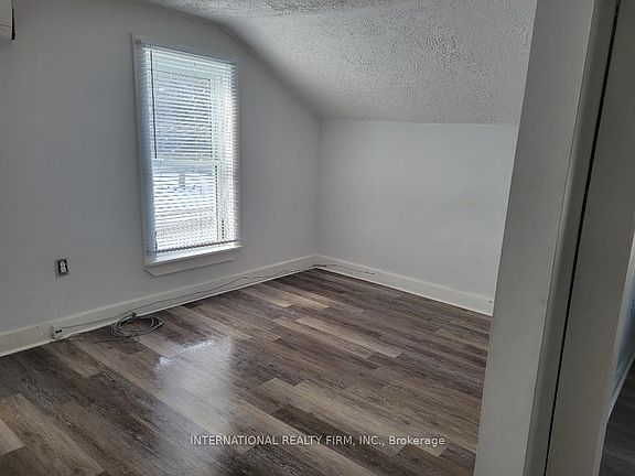 2nd image of 113 Trafalgar Rd