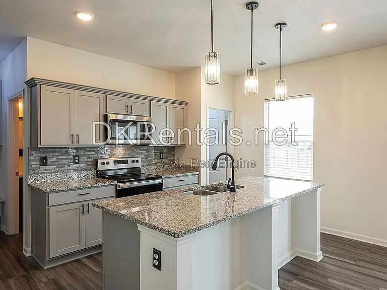 126 Verona Dr NW — Photo 19