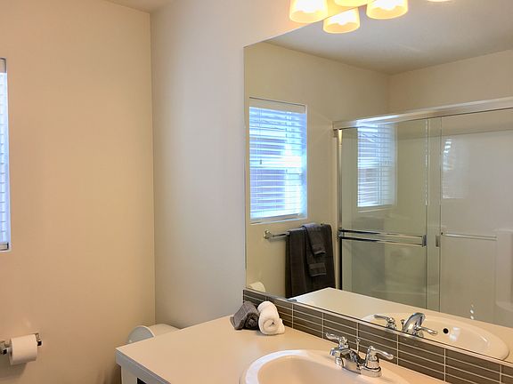 2nd image of 5638 NE 130th Pl