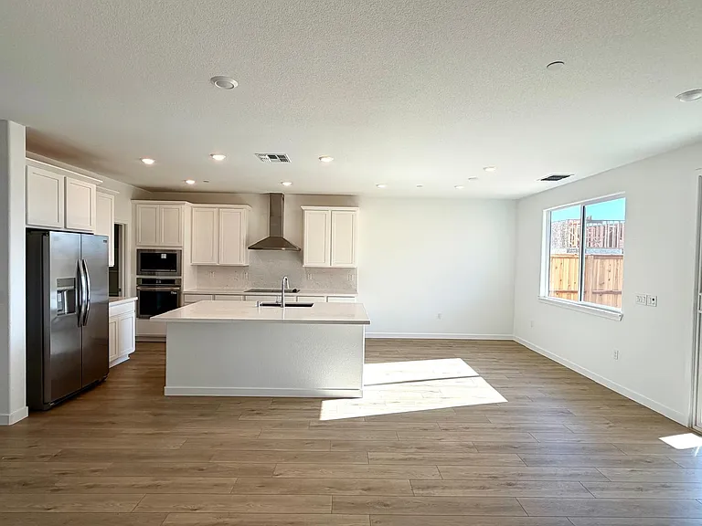 3432 Edington Dr — Photo 7
