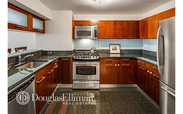 Sold by Douglas Elliman | media 19