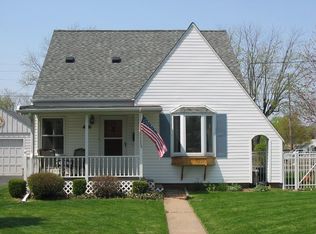 4241 N Gate Ridge Rd, Peoria, IL 61614