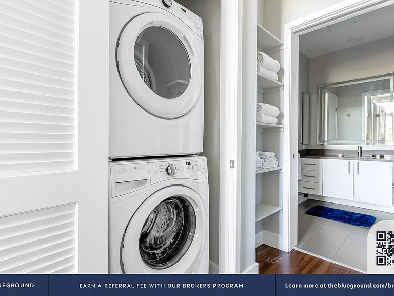 Washer/Dryer in Apartment
