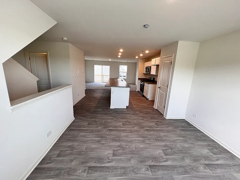2491 Bella Dr — Photo 10