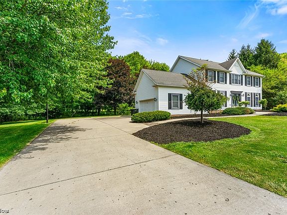 4th image of 160 Topaz Cir