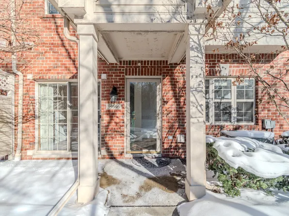 39696 Rockcrest Ln, Northville, MI 48168