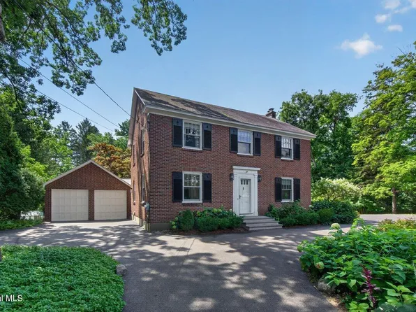 2368 Rosendale Road, Niskayuna, NY 12309
