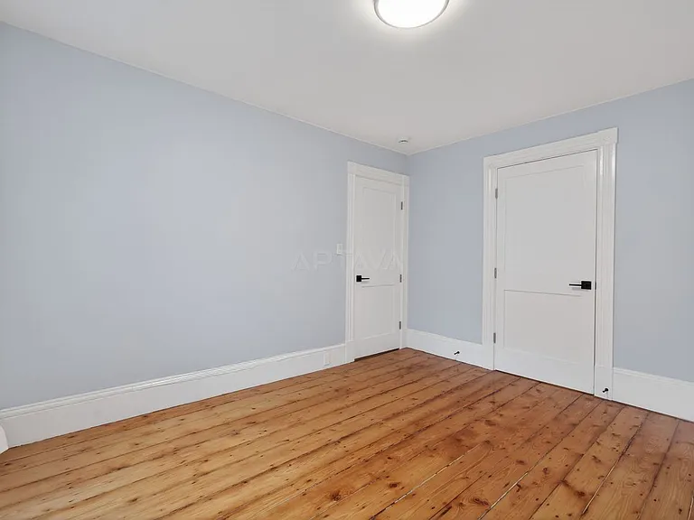 112 Woodstock St #2 — Photo 3