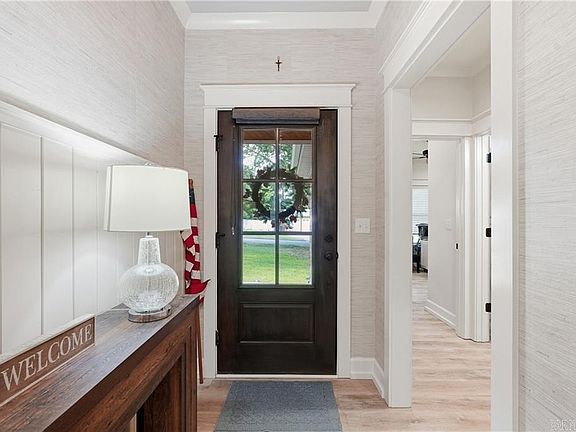 3rd image of 2503 Bradley Ln