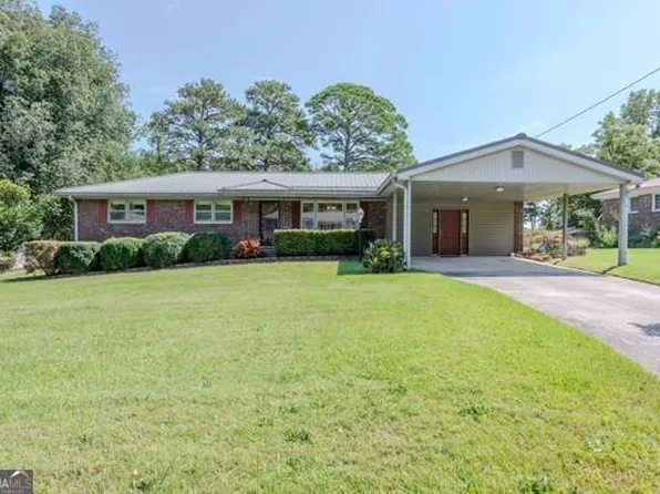798 McKenney Ln, Douglasville, GA 30134