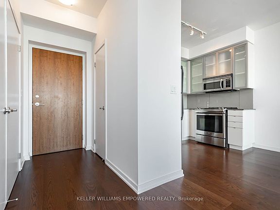 3rd image of 33 Lombard St Unit 3603