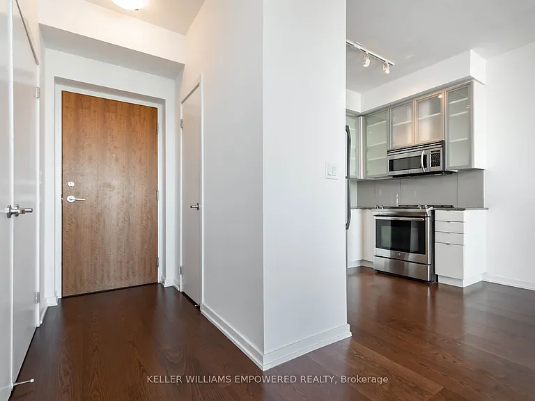 33 Lombard St #3603 — Photo 3