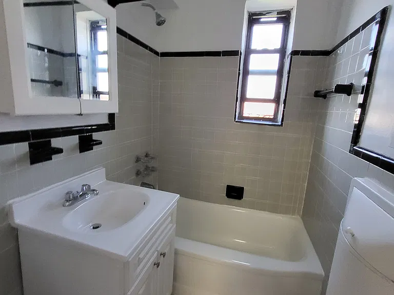 1180 Ocean Pkwy #6C — Photo 9